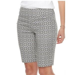 89th & Madison Medallion Print Blue Shorts size Small NEW